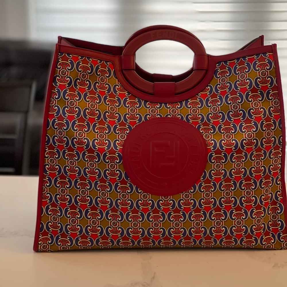 FENDI Shopping Bag Signature Fabric